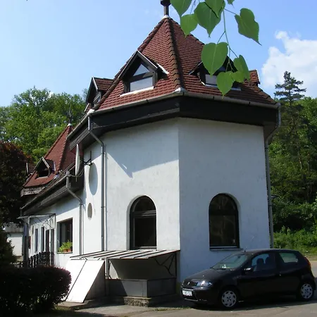 Guest house No1 Vendeghaz Parad